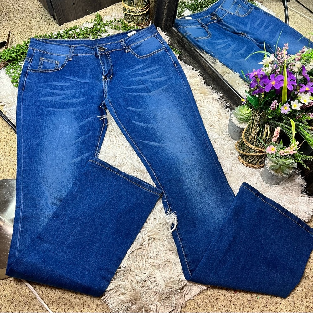 [🌼3/$30🌼NWOT Blue Denim Stretchy Jeans Size Large